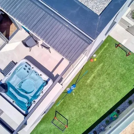 Magic View Split With Pool * Podstrana