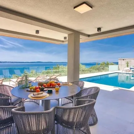 Villa Magic View Split With Pool