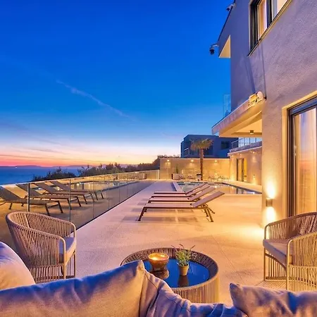 Villa Magic View Split With Pool *