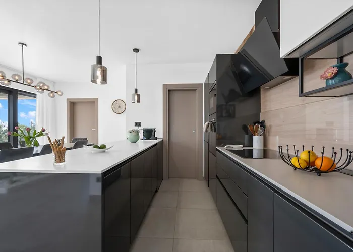 Magic View Split With Pool Vila Podstrana