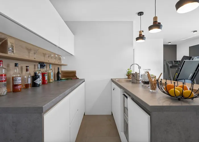 Magic View Split With Pool Vila Podstrana