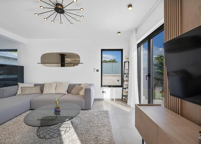 Vila Magic View Split With Pool *