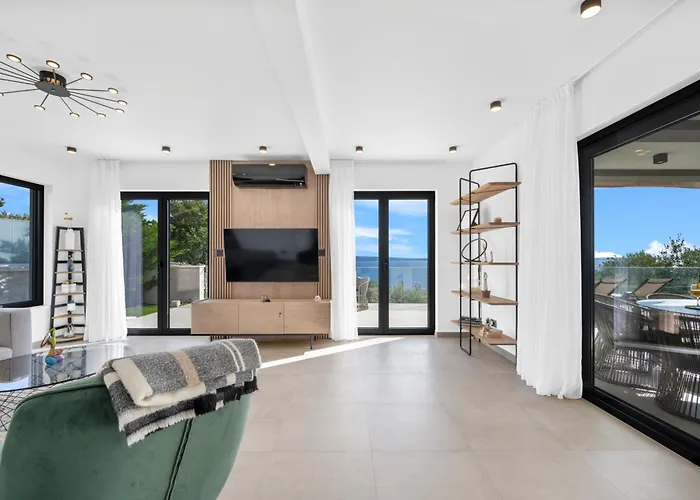 Magic View Split With Pool Vila Podstrana