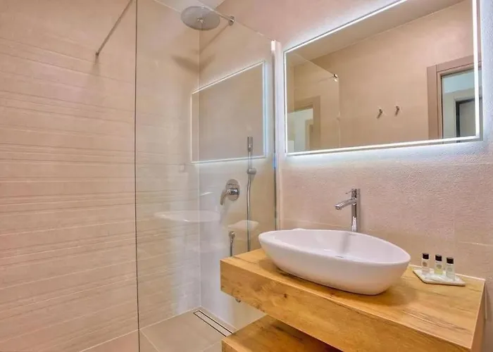 Magic View Split With Pool Podstrana