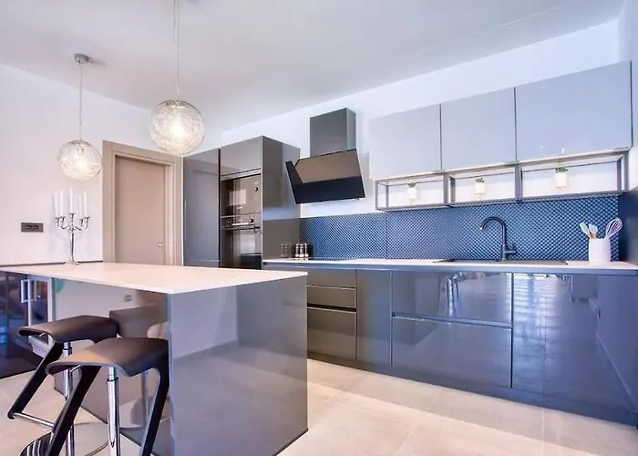 Magic View Split With Pool Vila *