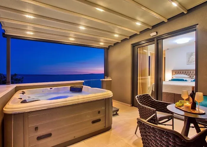 Vila Magic View Split With Pool