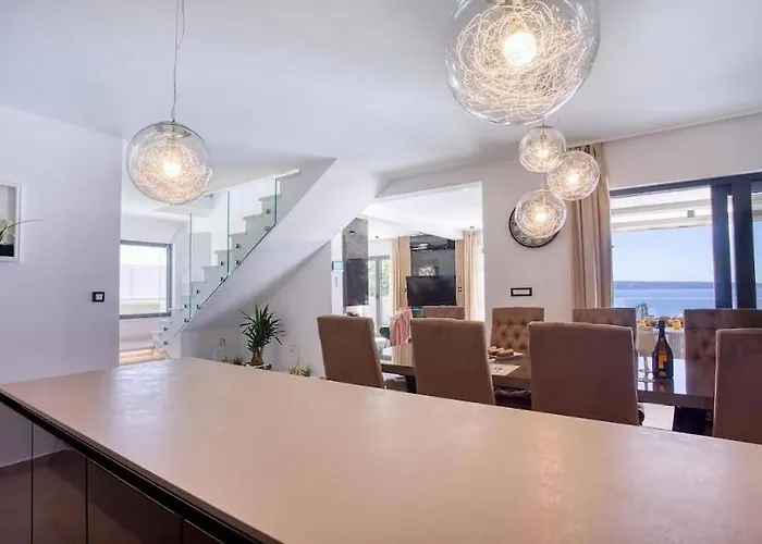 Magic View Split With Pool Vila *