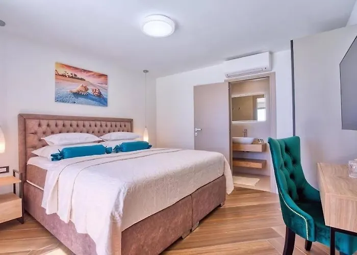 Magic View Split With Pool Vila