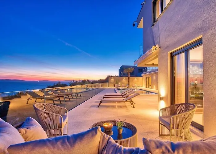 Vila Magic View Split With Pool *